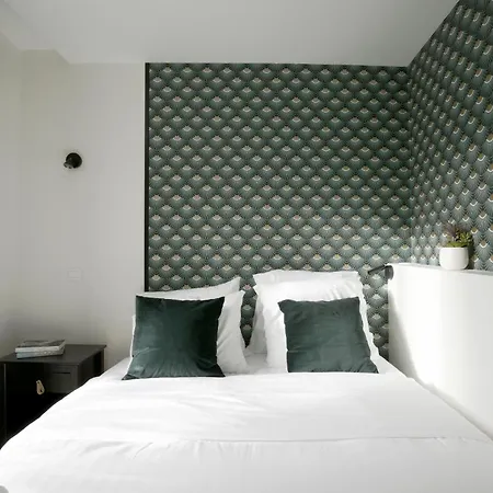 Chill-out On Private Patio In Vintage Masterpiece