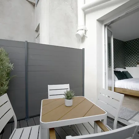 Chill-out On Private Patio In Vintage Masterpiece 公寓 *